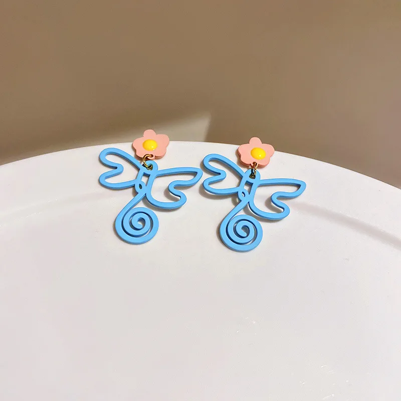 

New Fashion Dragonfly Flower Shape Women's Earrings Romantic Valentine's Day Gift Elegant Design Earrings Wholesale