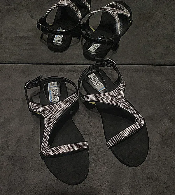 

2020 Women Slippers 2020 Fashion Crystal Bling Sandals Flower Rhinestone Summer Shoes Women Beach slippers big Size 35-41