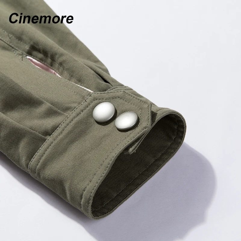 Пальто женское демисезонное двубортное короткое из хлопка зеленого