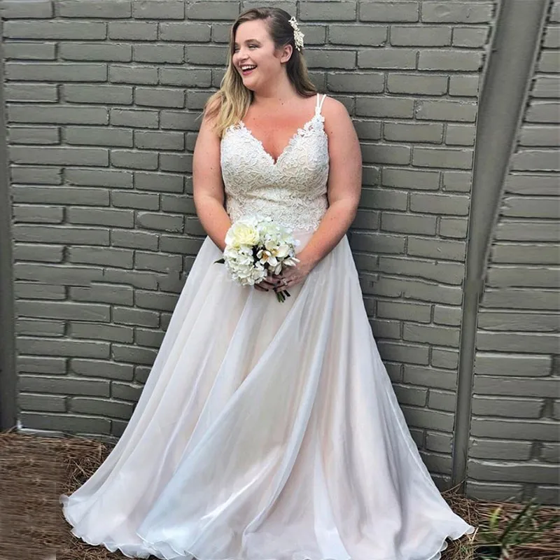 Размера плюс свадебные платья 2020 с v образным вырезом Кружева Аппликации