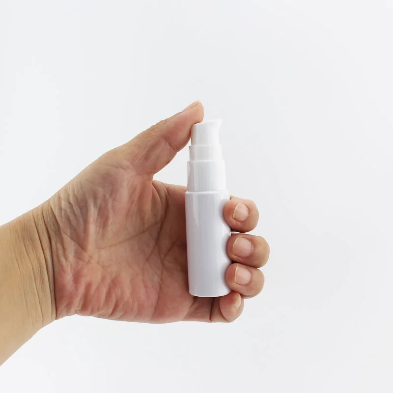 Белый пустой косметический контейнер 20 мл с насосом для лосьона и крема г