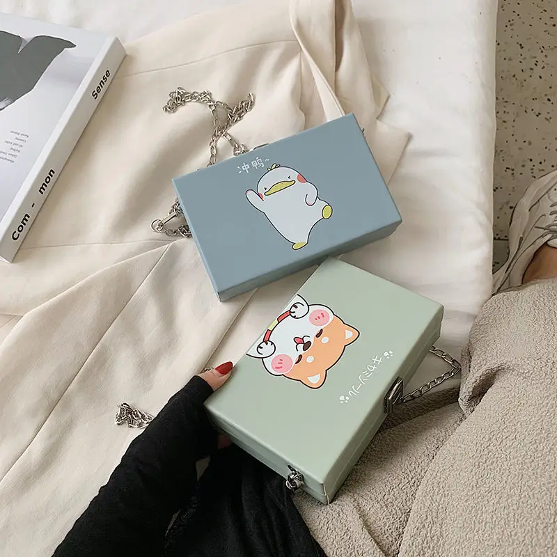 

Женская сумка, новинка 2021, женская модная маленькая квадратная сумка-мессенджер через плечо, универсальная сумка на одно плечо с мультяшным...