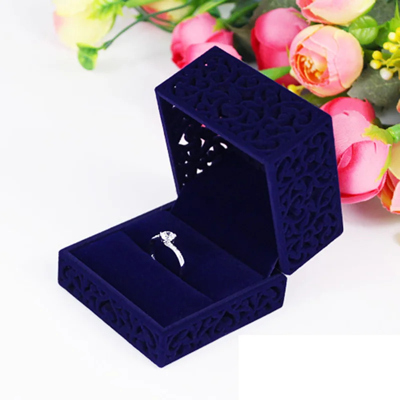 Blue 6.1x6.1x4.7cm Высококачественная бархатная коробка 6x6x4,7 см, 6 шт., красная коробка для свадебного кольца, коробка для ювелирных украшений, Подарочный чехол для ювелирных изделий, ожерелья, бархатная коробка для браслетов - Цвет: Blue 6.1x6.1x4.7cm