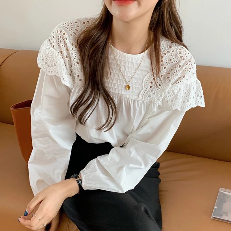 

Autumn Hollow Out Women's Blouse Casual O-Neck Long Sleeve White Shirt Female Sweet Draped Loose Tops New Fashion Blusas 2020