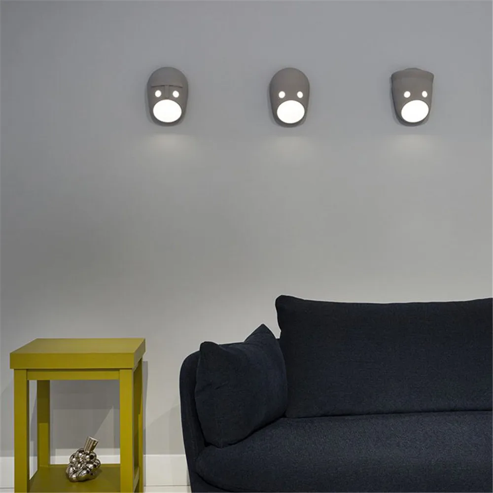 Простой современный настенный светильник креативный дизайнерский для спальни