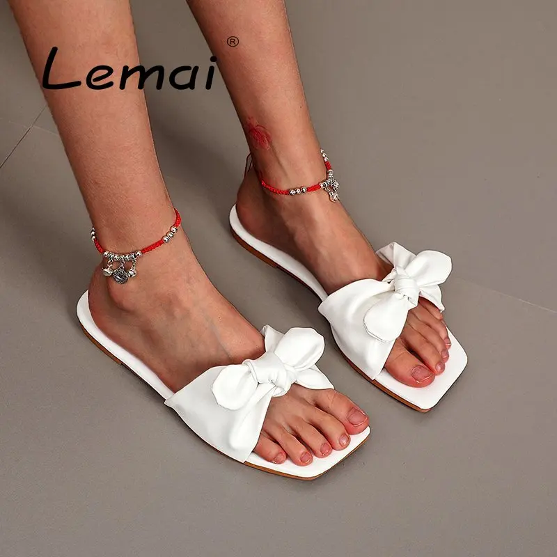 

Square Toe Women Flat Sandals Summer Fashion Bowknot Sweet Solid Color Ladies Outside Slippers Large Size Causal Women Shoes
