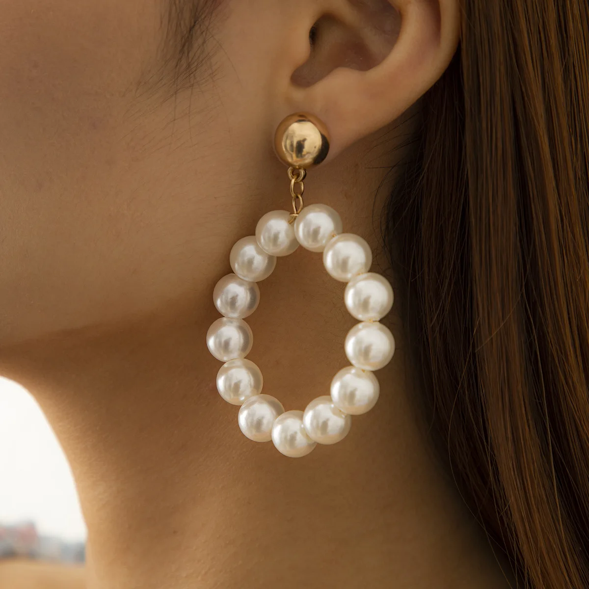 

Trendy Jewelry Simulated Pearl Earrings Hot Selling Pretty Design Golden Plating Round Dangle Earrings For Female