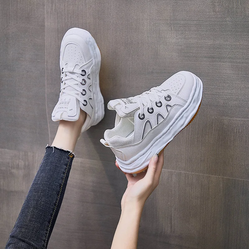 Ins platform sponge white shoe female han edition of new fund of 2021 autumn students running sneakers Z006 breathable shoes