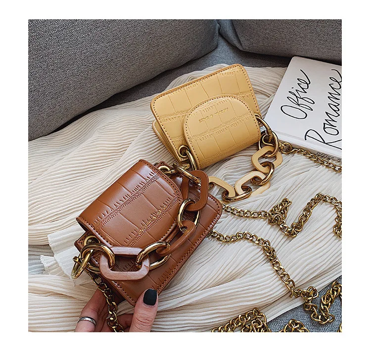 Fashion Mini Saddle Women Shoulder Bags Designer Brand Acrylic Chain Handbags Luxury Pu Leather Female Crossbody Bag Small Purse