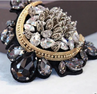 Модная брошь в стиле панк для костюма с кристаллами и кисточками значок на плечо