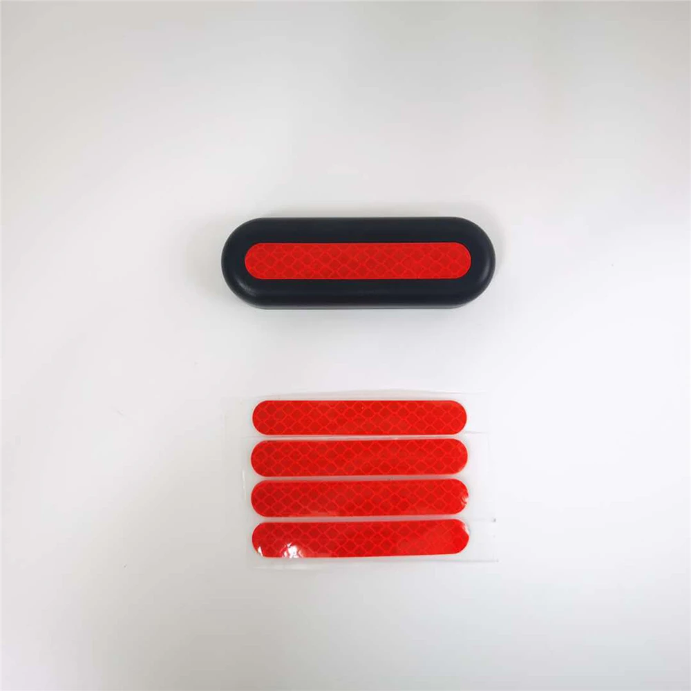 Декоративная крышка для вилки заднего колеса и светоотражающие наклейки