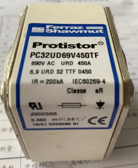 Fuses: PC32UD69V450TF 6 9 URD 32 TTF 0450 J300066 / PC32UD69V500TF K300067 PC32UD69V550TF L300068 aR |