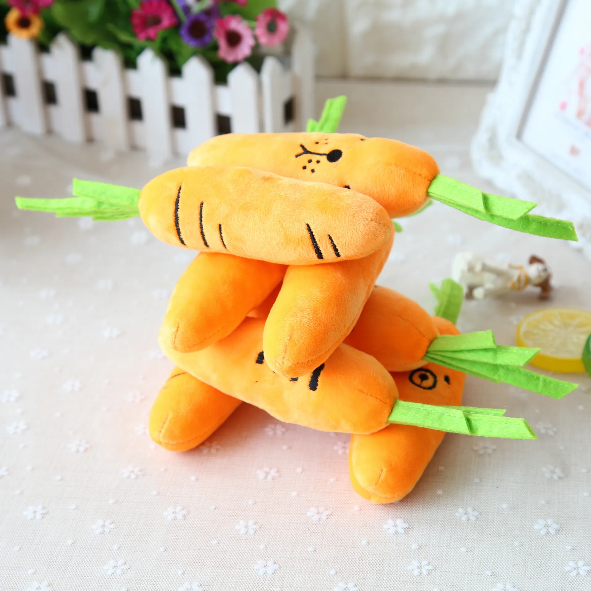 Игрушка-жеватель в форме моркови для домашних животных с забавным лицом щенок