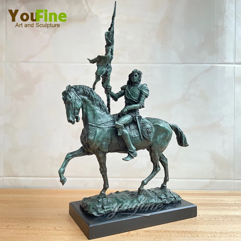 

Bronze Art Sculpture Western Viking Knight Warrior Bronze Statue Great Viking on Horse Sculpture For Home Hotel Decor Ornament
