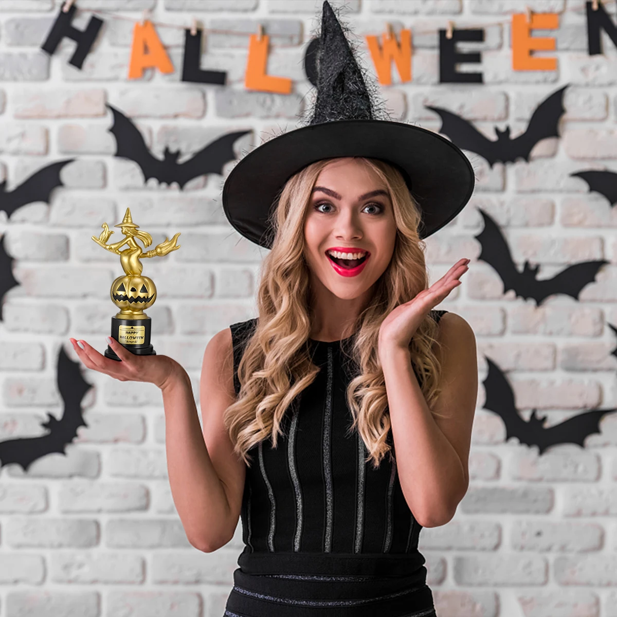 

Toyvian Halloween Witch Pumpkin Trophy Best Costume Award Halloween Cosplay Contest Winner Trophy