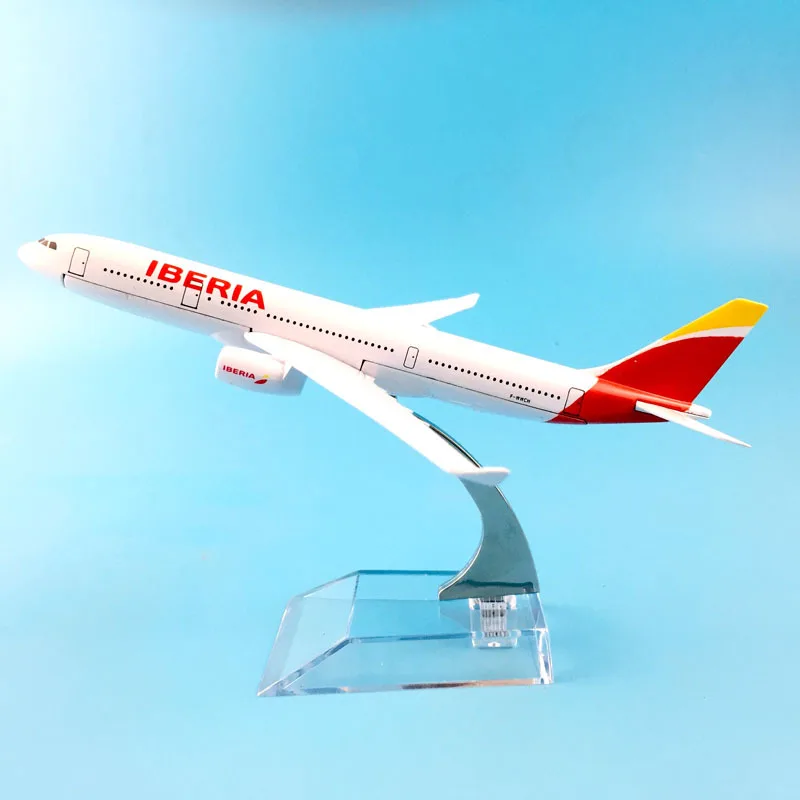 Модель самолета модель Испания авиакомпании Иберия A330 литая под давлением