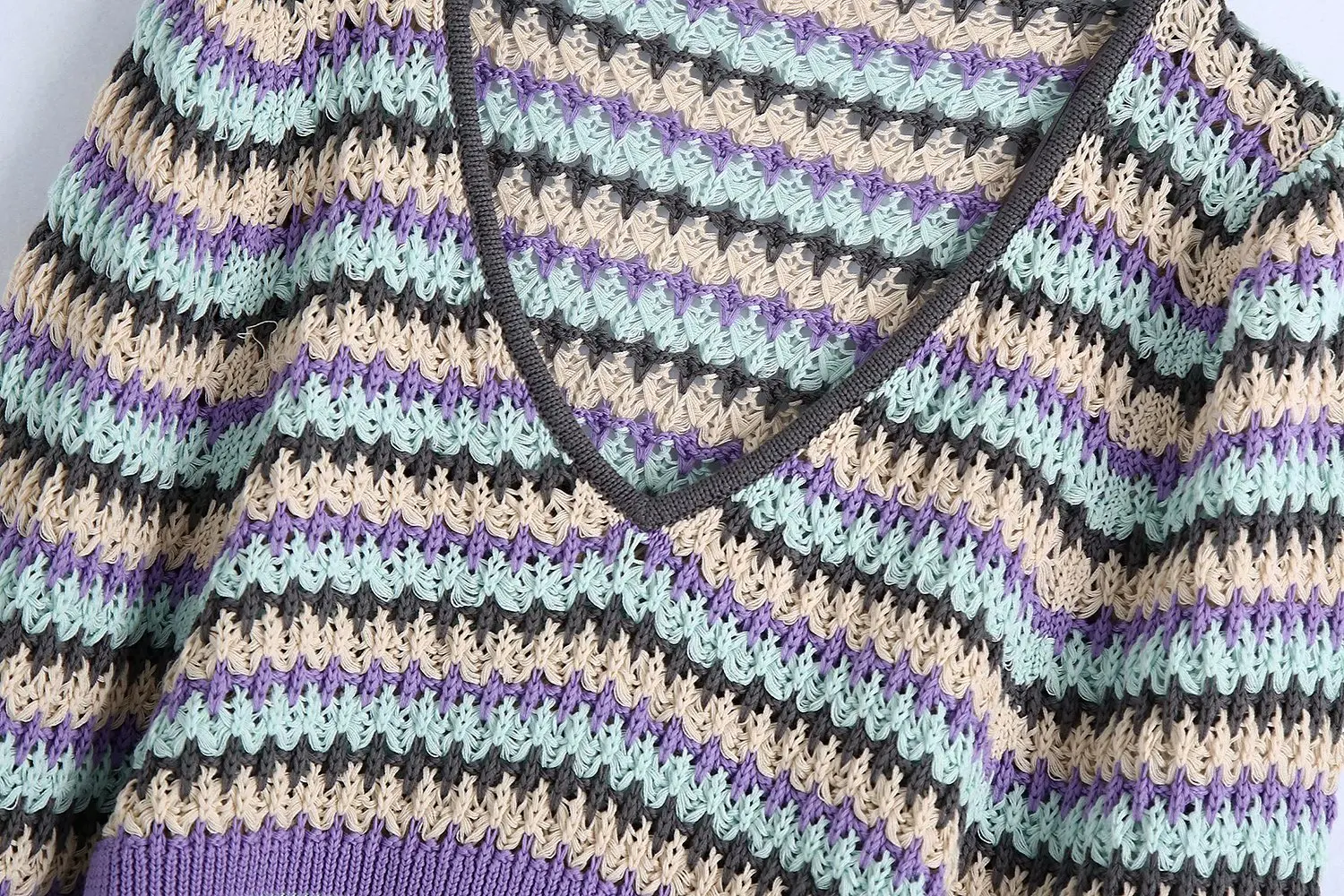 

New Women Fashion Color Matching Hollow Out Crochet Knitting Sweater Ladies V Neck Casual Slim Crop Pullovers Tops