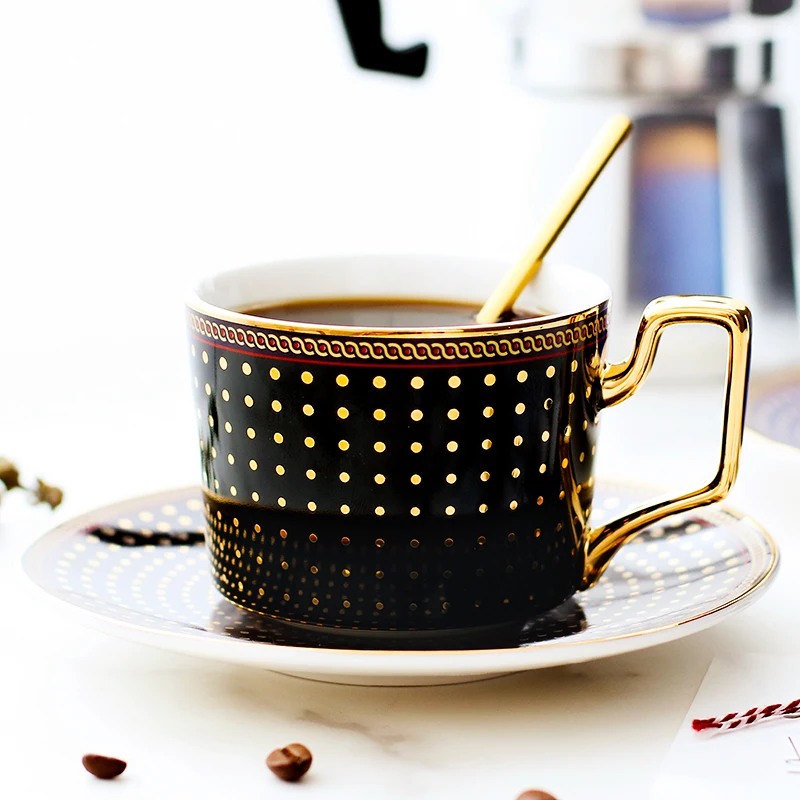 

Nordic Luxury Cup Creative High Quality Ceramic Saucer Spoon Set Gold Rim Utensil Cup Tazas De Cafe Kitchen Drinkware DB60BD