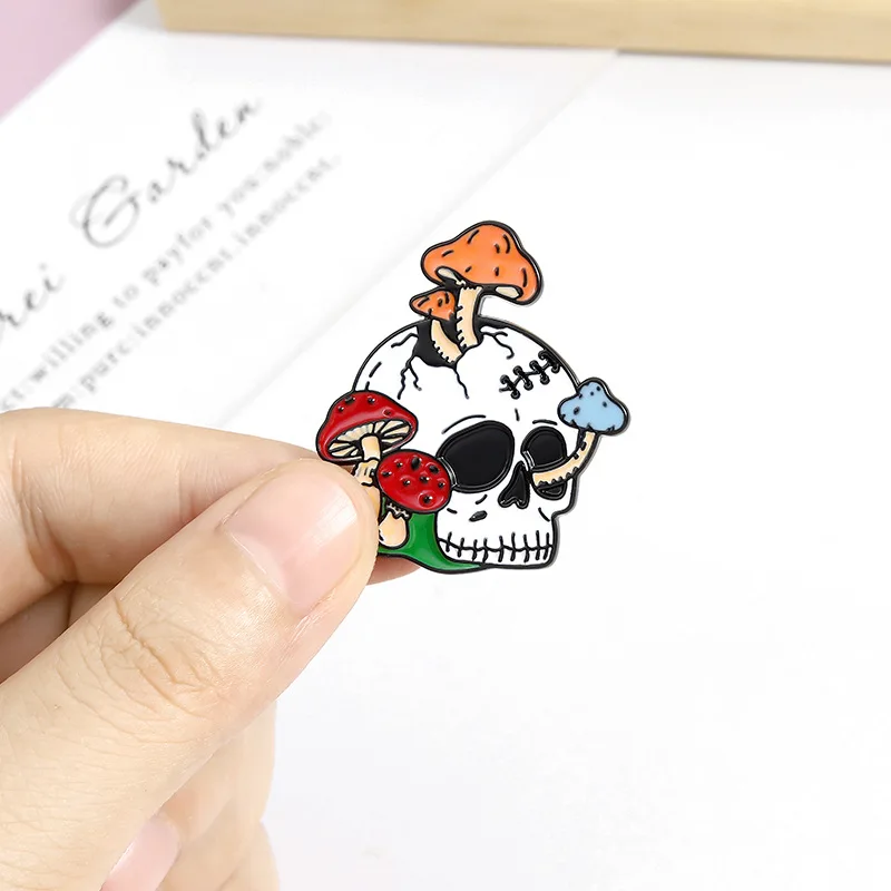 

Skull Series Punk Badges Brooches Cactus Mushroom Candles Pin Dark Gothic Alloy Paint Enamel Badge Halloween Brooch Accessories