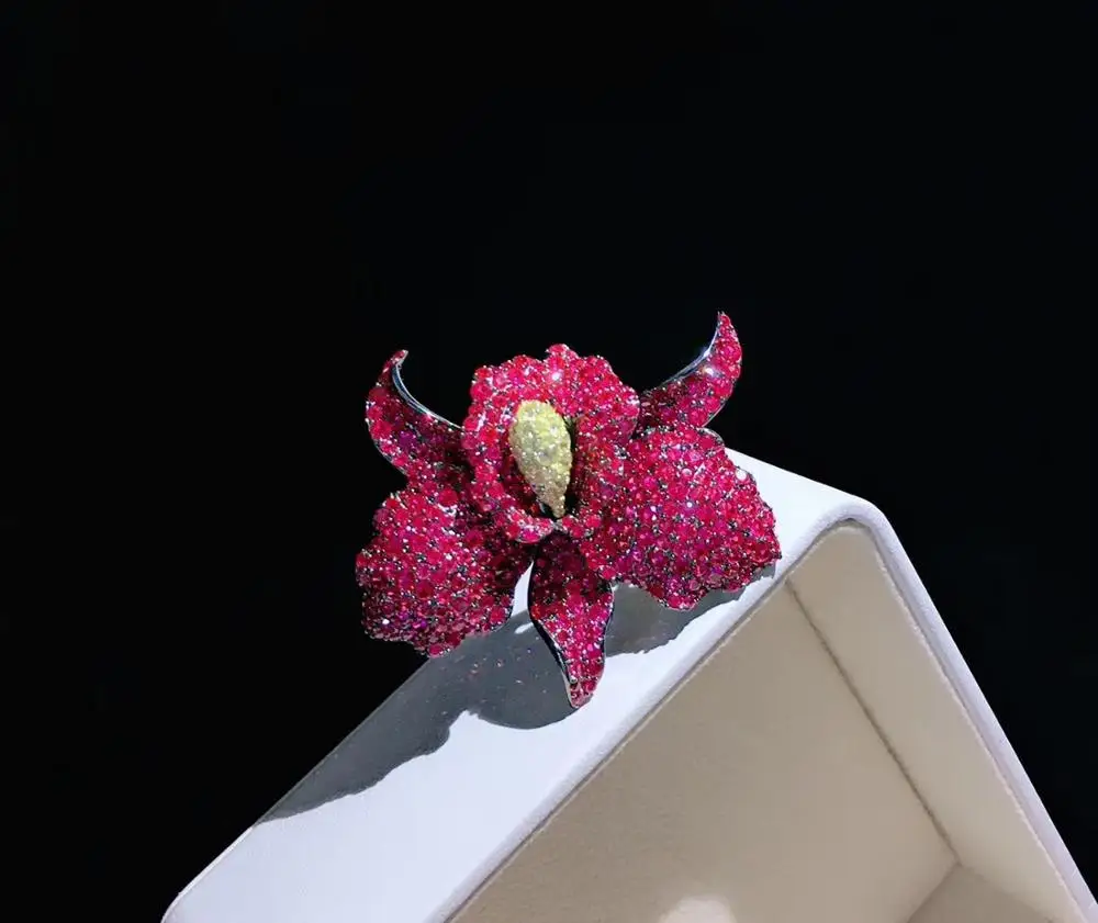Goedkoop Orchidee Bloem Broche 925 Sterling Zilver Met Cubic Zirkoon Fijne Vrouwen Sieraden 45*52Mm Gratis Verzending Smart