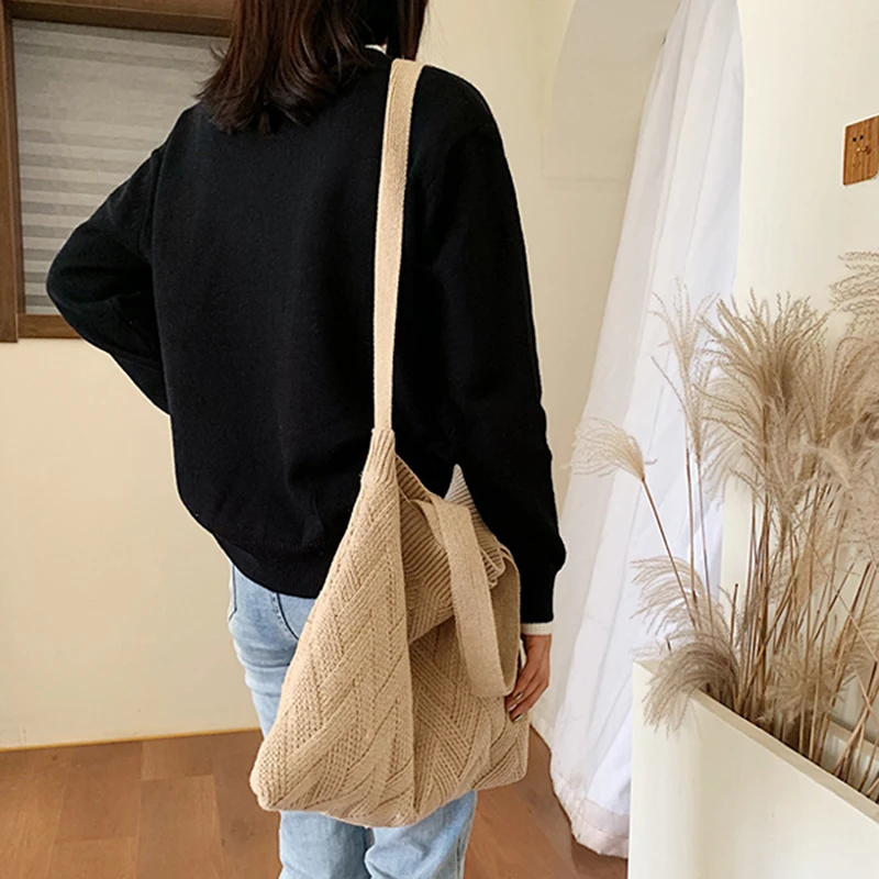 

Casual Knitted Woolen Women Shoulder Bags Designer Plush Handbags Harajuku Crossbody Bag Lady Purses 2022 Winter