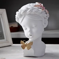 $ NORDIC MODERN RESIN CUTE GIRL FIGURINES DECORATION CRAFTS HOME HOTEL DESKTOP BLUE WHITE BUTTERFLY GIRL ORNAMENTS WEDDING GIFT