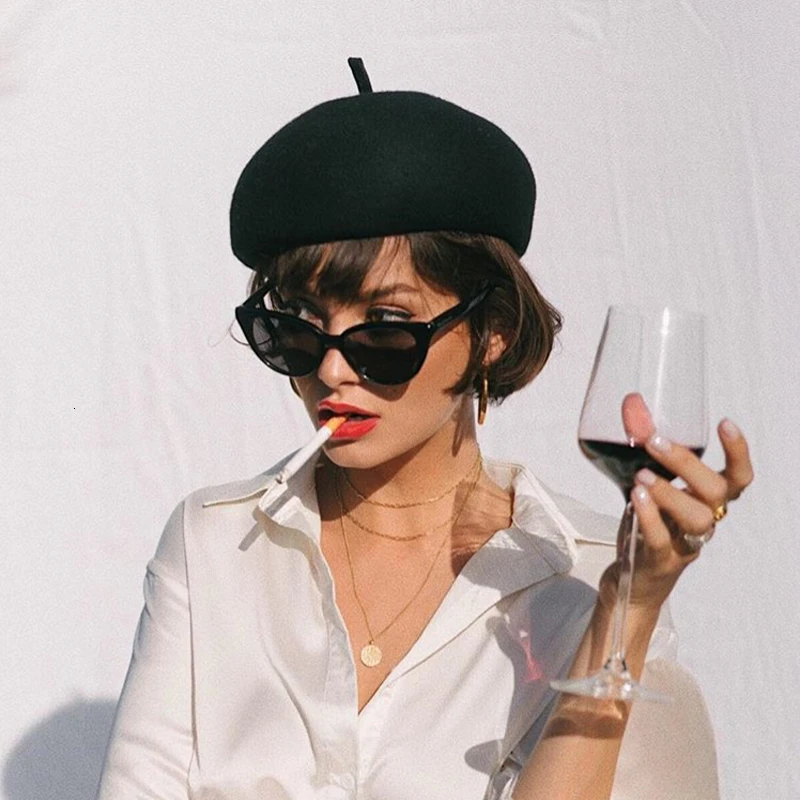 

High Quality Fashion Wool Felt Enchanted Wedding Hat Cocktail Party Retro Ladies Winter Solid Beret Hat Ceremonial Cap