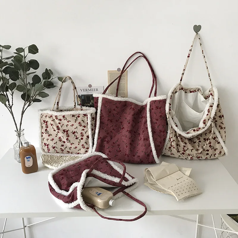 Сумка на плечо женская из ягненка простой саквояж холщовой ткани вместительная