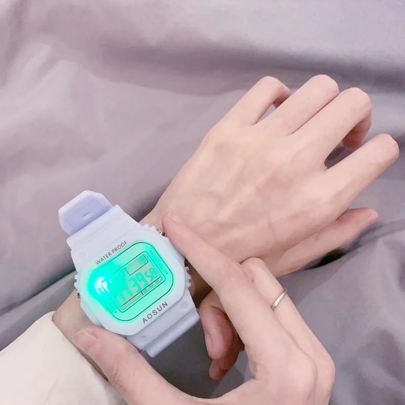 Светящиеся светодиодные цифровые часы набор спортивных женских подарочных