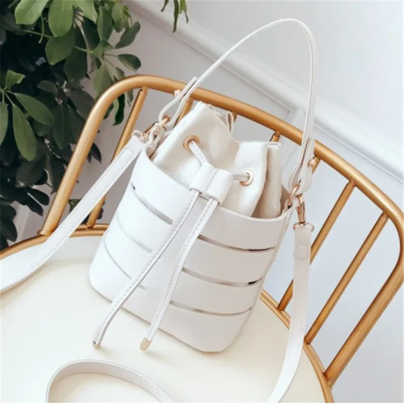 

Messenger Bag Women 2022 Fashion Crossbody Bag For Female Drawstring Design PU Leather Women Messenger Bag Bolsa Feminina