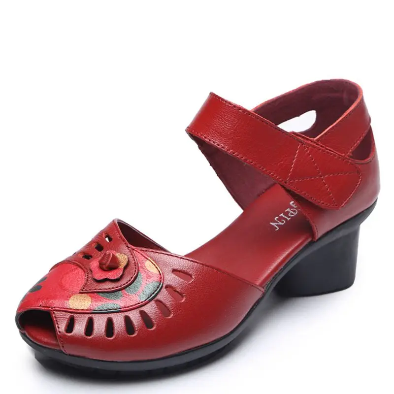 

2021 summer new mom sandals leather thick heel middle heel national wind tunnel hole fish mouth middle aged and old lady sandals