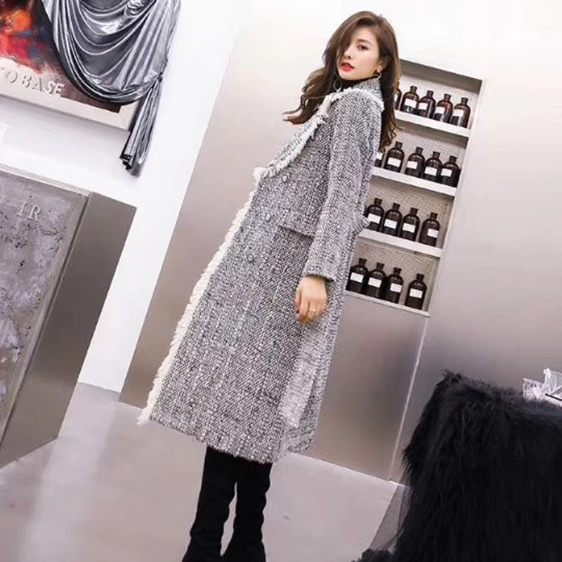TWOTWINSTYLE лоскутное твидовое женское пальто с кисточками, воротник с лацканами, длинный рукав, высокая талия, на шнуровке, Женское пальто, осенняя мода, новинка
