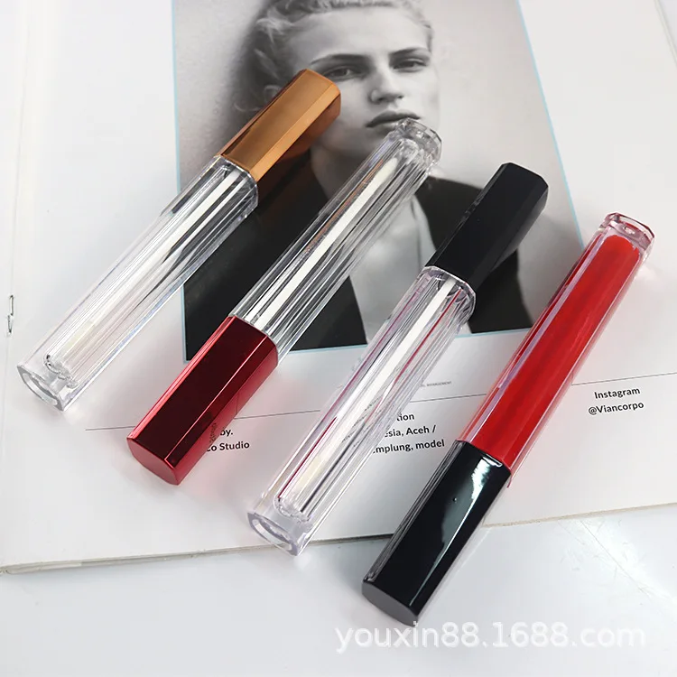 Прозрачная туба для блеска губ с черной/красной крышкой прозрачная