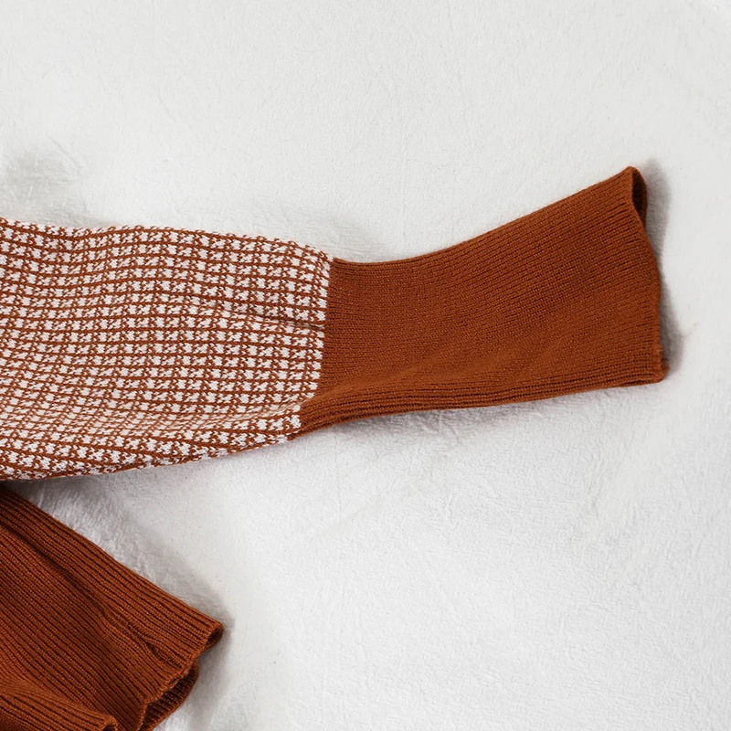 

Women Round Neck Plaid Buttons Knitted Pullover Sweater Top 2021 Spring Autumn Fashion Long Sleeve Patchwork Chic Pull Femme