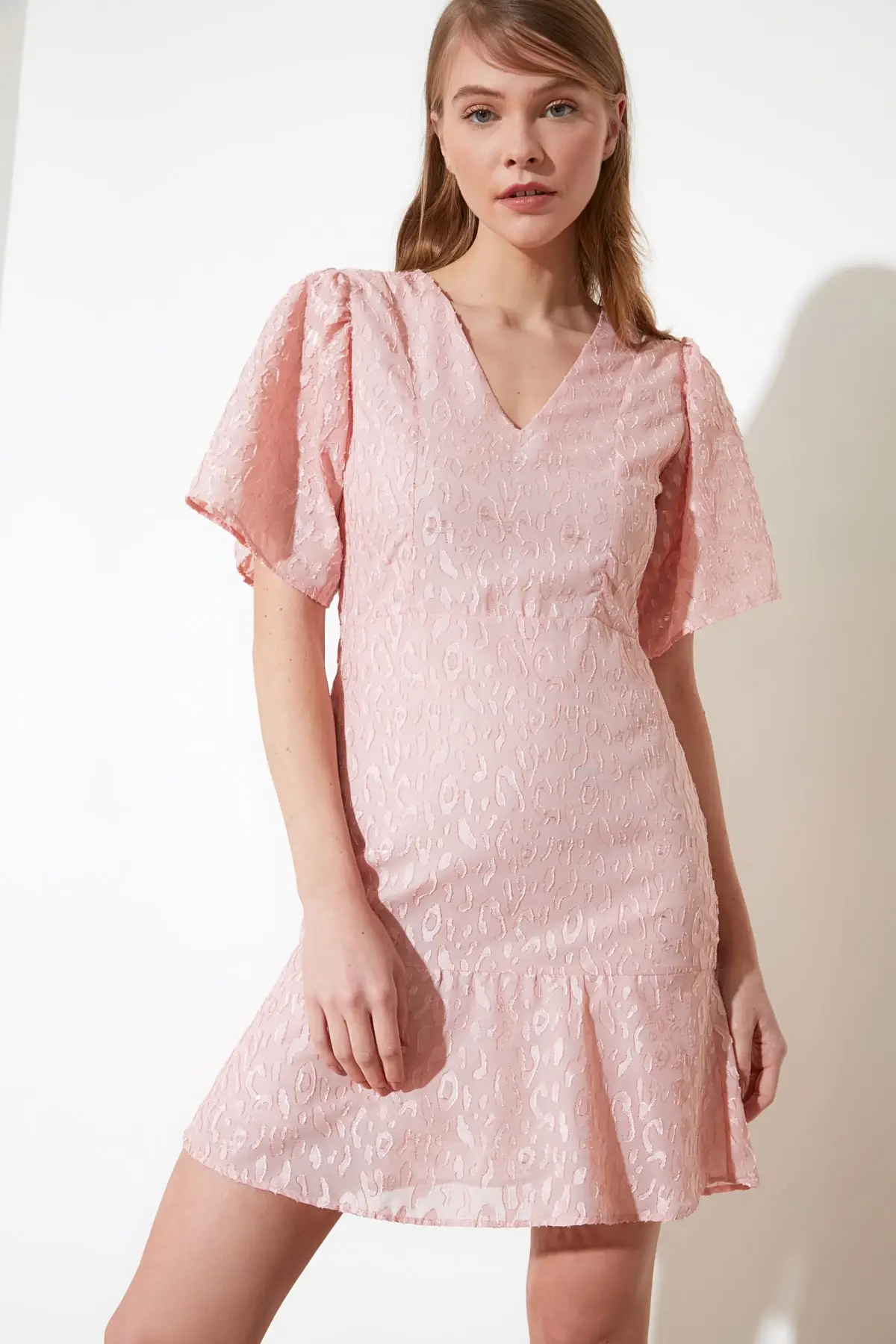

Trendyol V Collar Flounces Dress TWOSS21EL1765