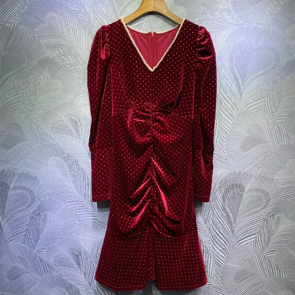 

Autumn Winter Women's high quality pearls V-neck Velvet dress Fashion women long sleeves polka dot party dress C726