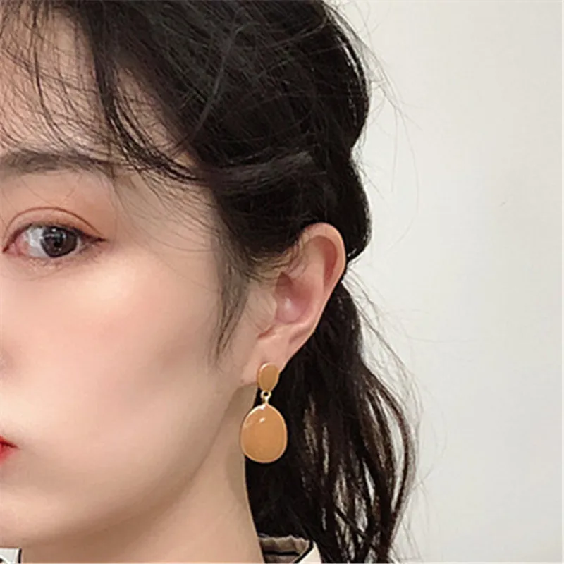 Классические цветные металлические серьги гвоздики геометрической формы