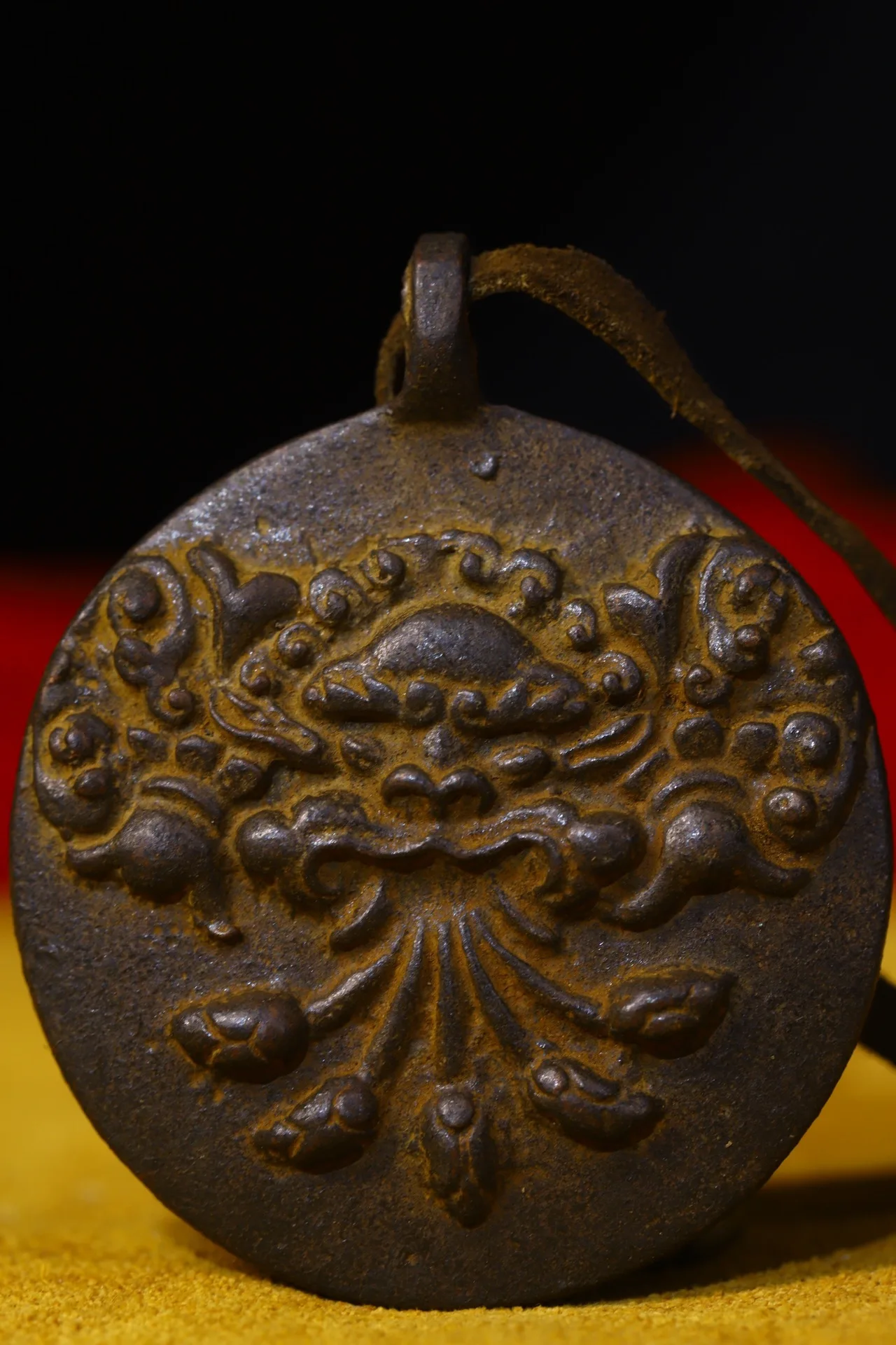 

2" Tibet Buddhism Old Bronze Skull statue Nine Palaces Bagua Amulet Pendant Enshrine the Buddha