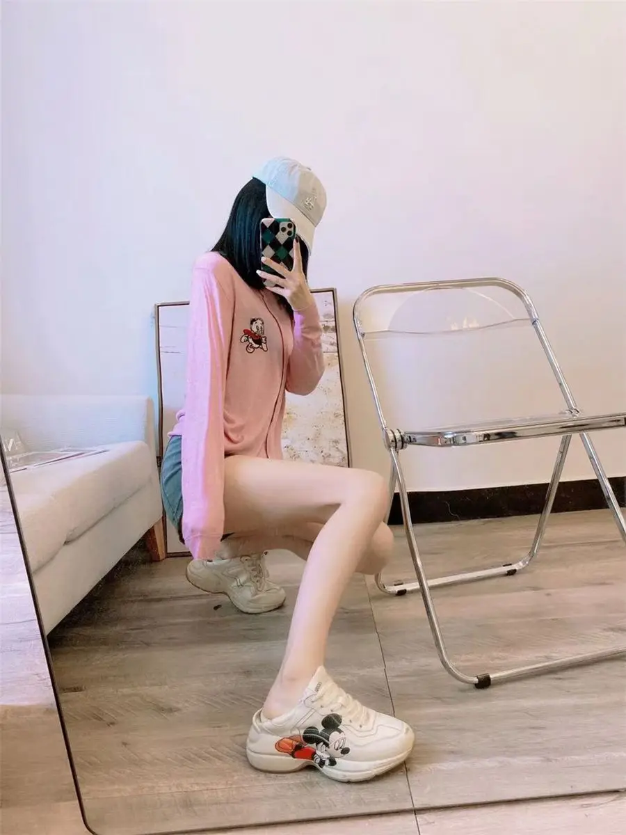 

Juice Snow 2021 Spring/Summer New Fun Donald Duck Cartoon Embroidered Round Neck Thin Cardigan Women Long Sleeve Knitting Jacket