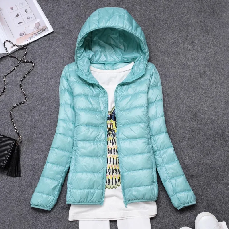 Женский легкий пуховик короткая приталенная куртка большого размера в Корейском