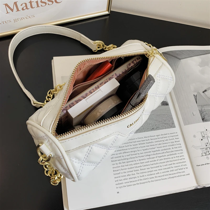 

New Luxury Design Embroidered Thread Pillow Bag Round Bucket Bags Sweet Girl Shoulder Sac Fashionable New Product Messenger Bag