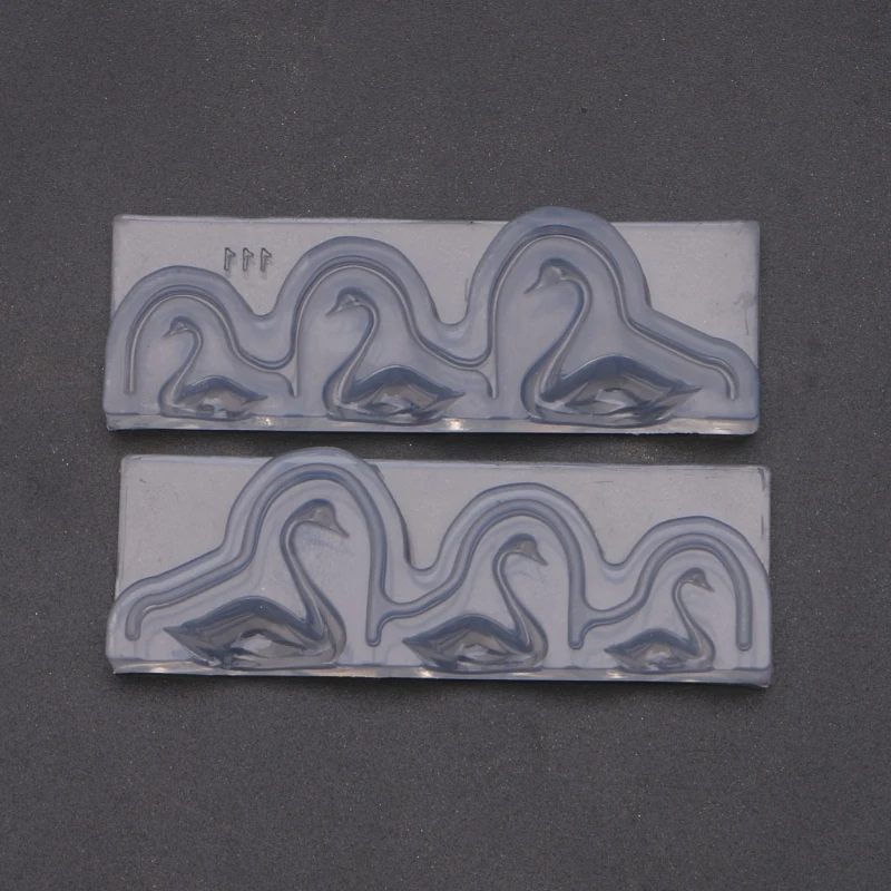 

Handmade 3D Swan Keychain Pendant Mold Swan Resin Casting Animals Duck Silicone Molds Jewelry Making Tools Resin Crafts