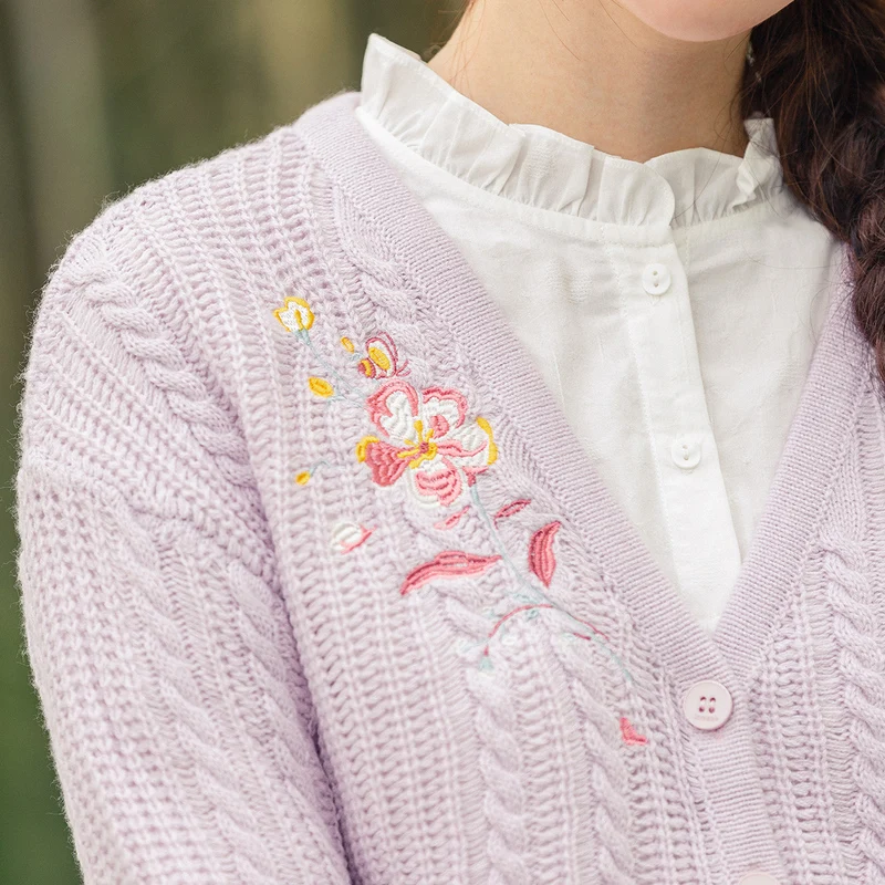 INMAN Spring Autumn Literary Art Sweet Style V Neck Embroidery Loose Women Girl Cardigan Sweater |