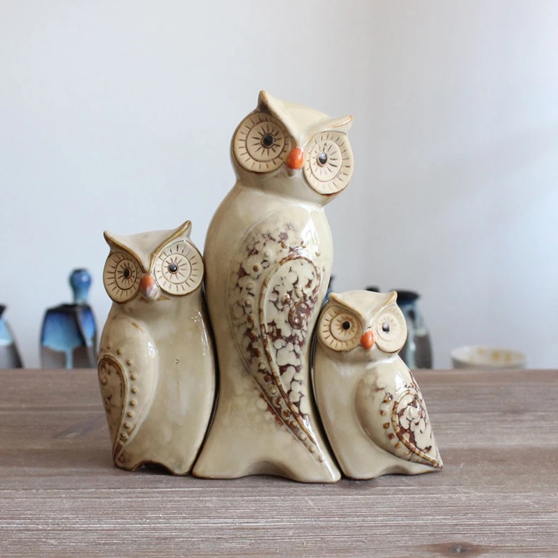 

Shelf Statue Set of 3 Ceramic Owl Figurine Ornament Decorative Compact Bar Store Decoration for Home Office GHS99