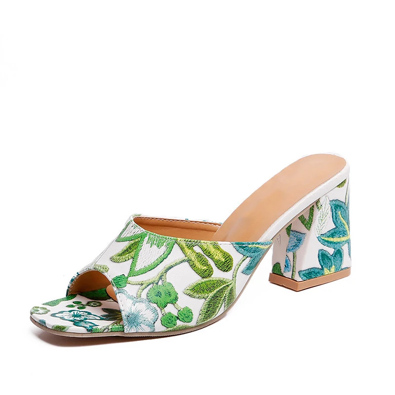 Женские Летние слипоны с принтом туфли открытым носком на массивном каблуке