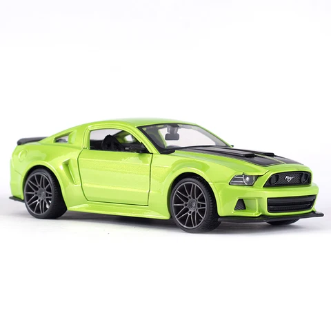 Maisto 1:24 Ford Mustang Street Racer