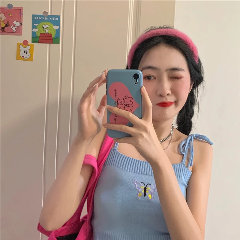 Женский трикотажный жилет с вышивкой бабочки