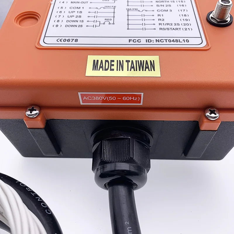 

Saga L10 8 buttons electric crane hoist industrial wireless remote control