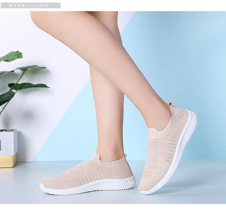 

2021 New Running Shoes For Men Women Red Black White Size 36-47 Fashion Boots 092