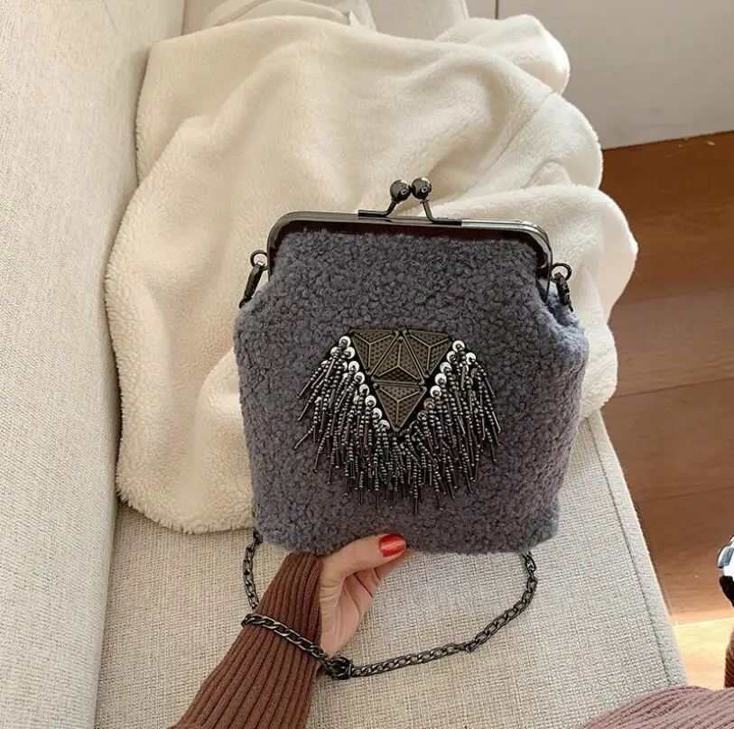 

2020 women wool shoulder bags vintage style chain shoulder bags phone bags tassel cross body hasp bags drop shipping MN1600